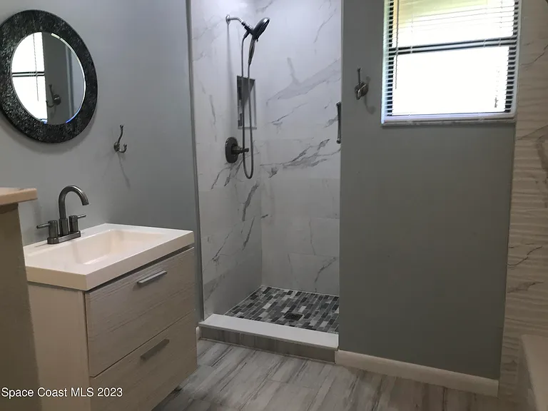 136 Atlantic Dr — Photo 11