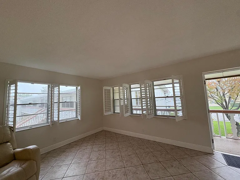48 Bedford Ct #B — Photo 13