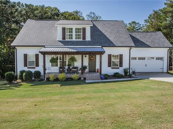 210 Brookshire Dr, Temple, GA 30179