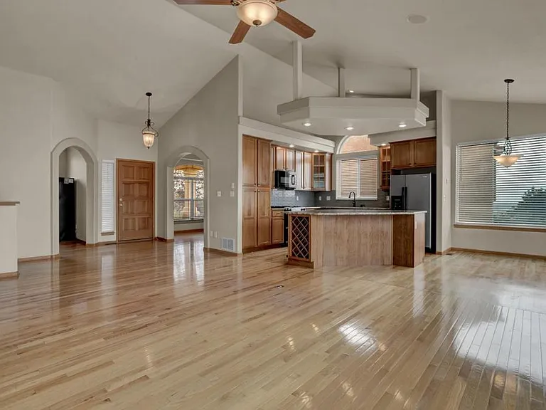 5235 Bancroft Hts — Photo 6