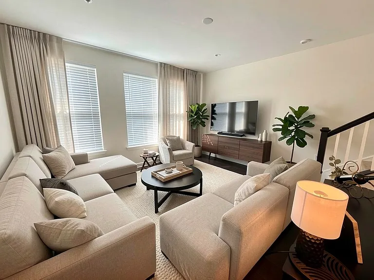 6704 Ballenger Run Blvd — Photo 3