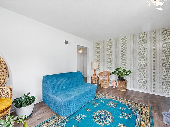 5th image of 1025 Saint Joseph St