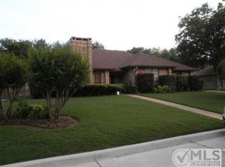 3613 Bluegrass Dr, Grand Prairie, TX 75052