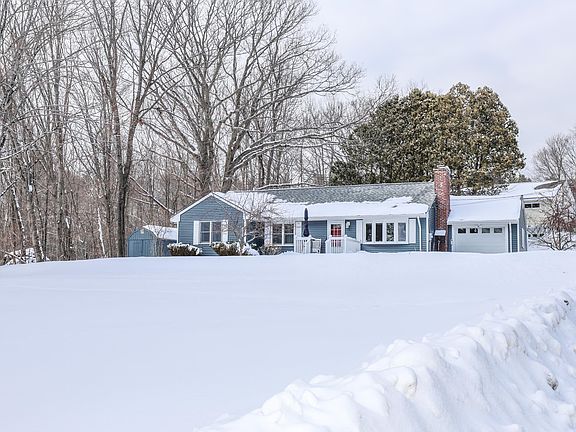4th image of 144 Fairview Avenue