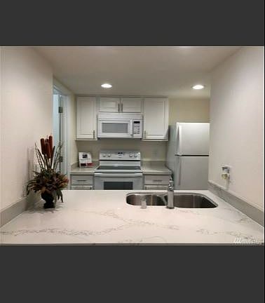 4th image of 14779 NE 32nd St APT A101