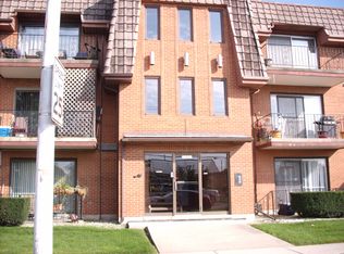 10841 S Keating Ave, Oak Lawn, IL 60453
