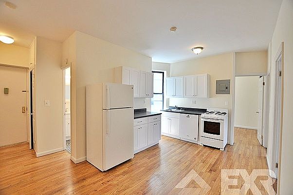 1st image of 260 Gates Ave APT 3B