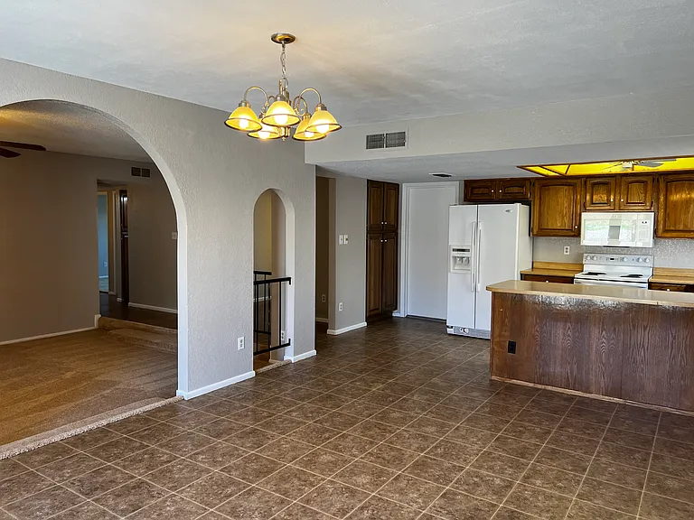 3424 W Aire Libre Ave — Photo 14