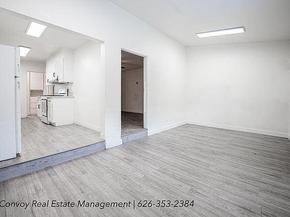 3rd image of 1020 W 11th St #1022