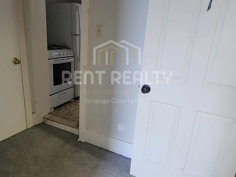 143 Main St #7 — Photo 4