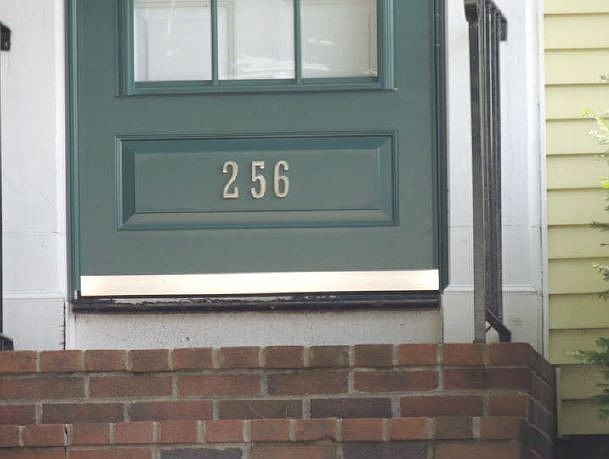 2nd image of 256 High St