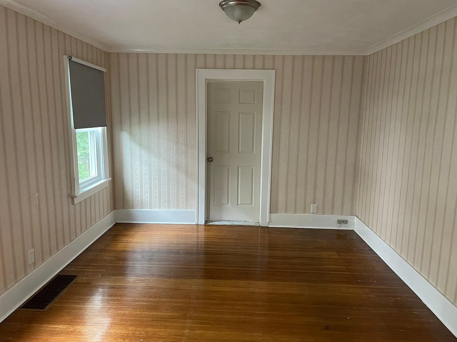 997 Genesee Park Blvd — Photo 1