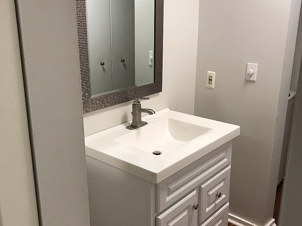 Unit 3D - Vanity