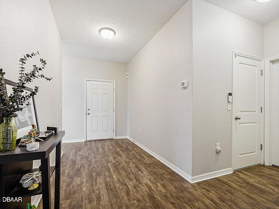 5th image of 3854 Loon Ln