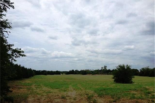 2nd image of 1400 Fm 740 S