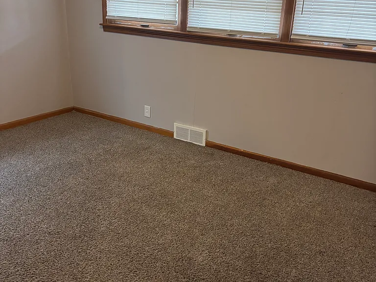 6050 Castle Dr — Photo 9