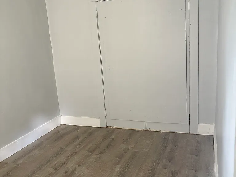 2 Chase Ave #1L — Photo 9