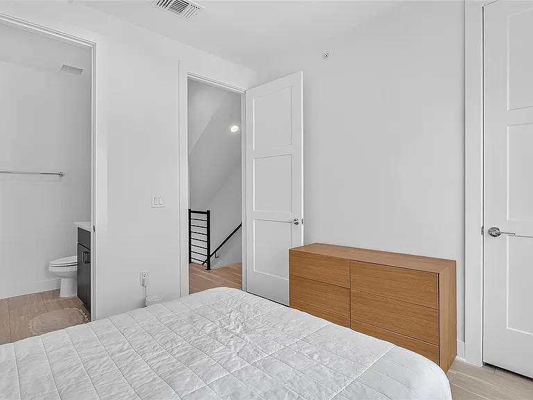 2805 McCurdy St #14 — Photo 19