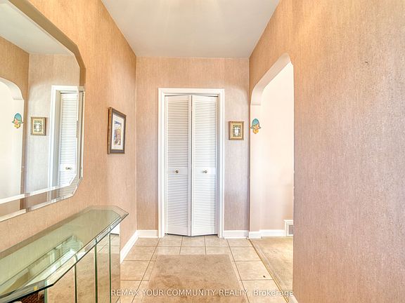 5th image of 48 Alexis Blvd