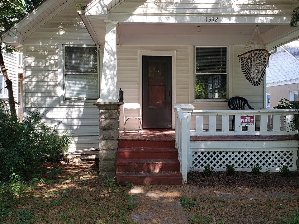 2nd image of 1332A Massachusetts St