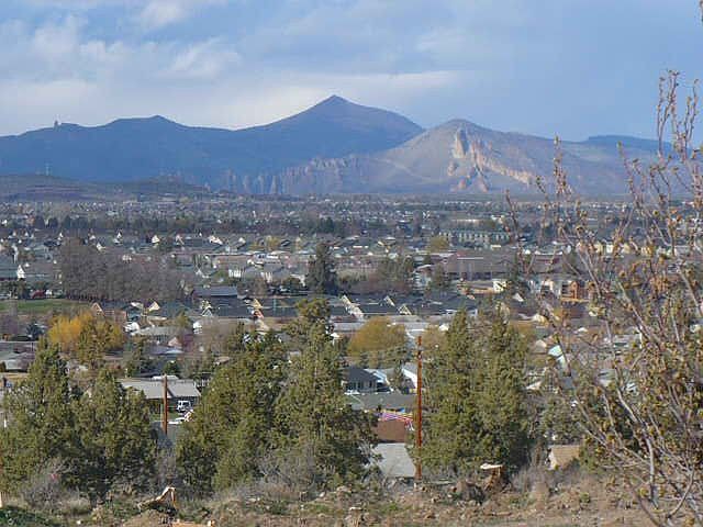 Front View Smith Rocks