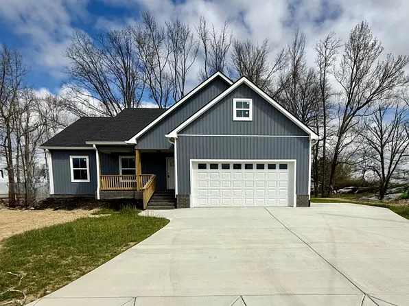 306 Cassie Dr, Lafayette, TN 37083