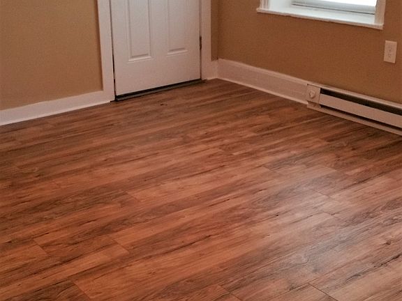 3rd image of 708 N Franklin St APT 1