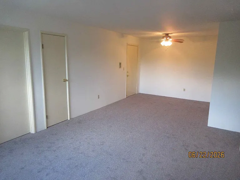 N111W15623 Vienna Ct #14 — Photo 6