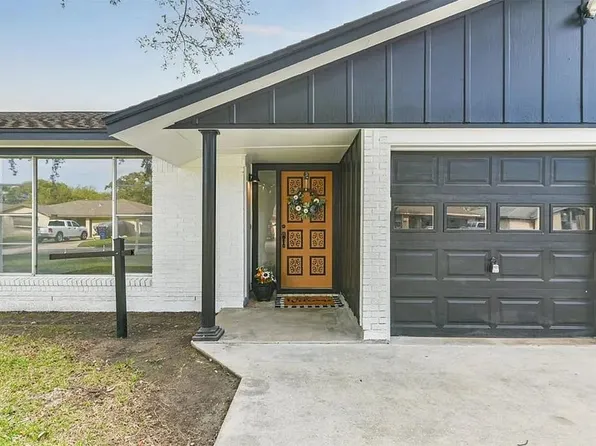 2821 3rd Ave N, Texas City, TX 77590