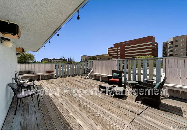 656 N Logan St #8 — Photo 12