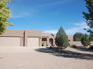 35 Berry Hill Rd, Los Lunas, NM 87031