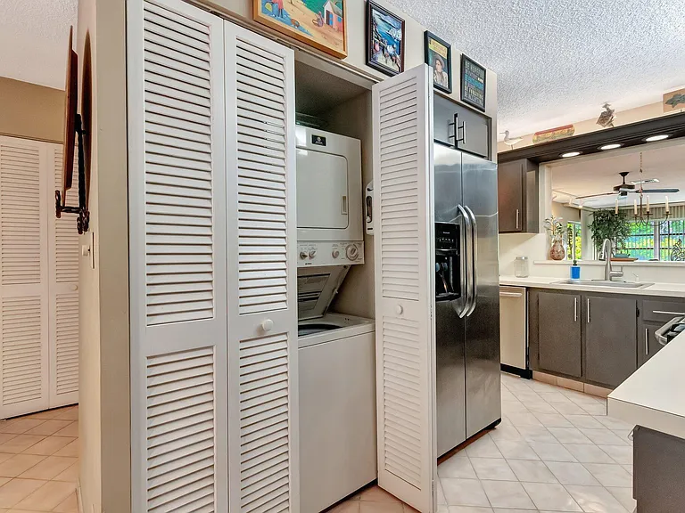 13194 Lucinda Palm Ct #D — Photo 6