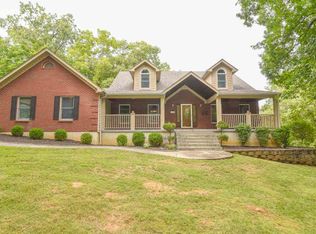 820 Robertson Rd, Taylor Mill, KY 41015