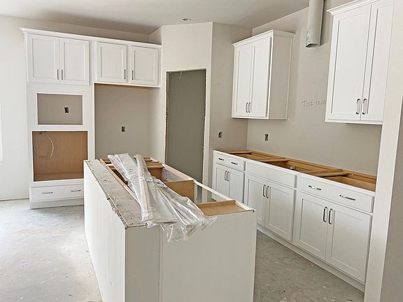 437 Navona Drive, Homesite 244 Interior Image 2