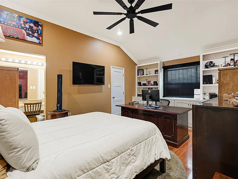 1807 Strongs Ct — Photo 11