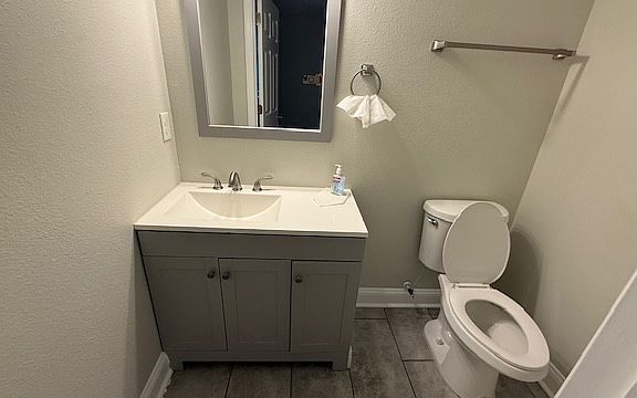 4th image of 1663 W 24th St