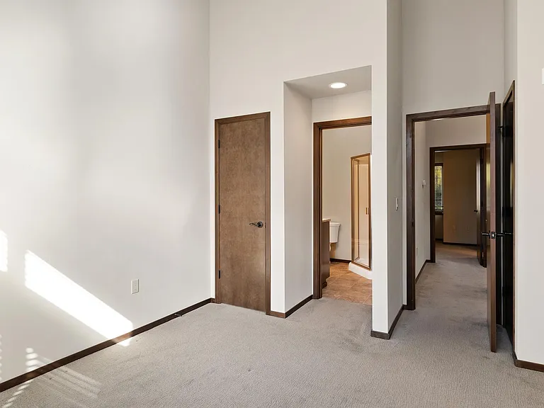184 Madrona Way NE — Photo 9