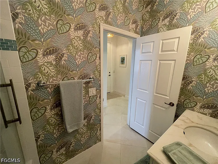 10640 Camarelle Cir — Photo 46
