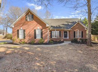 612 Madrigal Ct, Boiling Springs, SC 29316