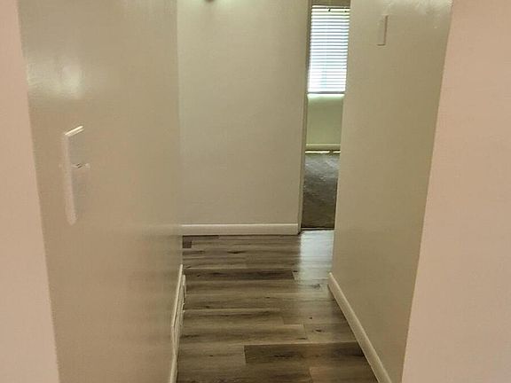 5th image of 2155 E PARKWAY Drive