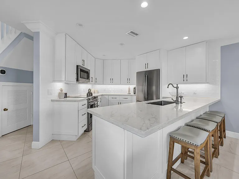 234 Seabreeze Cir — Photo 8