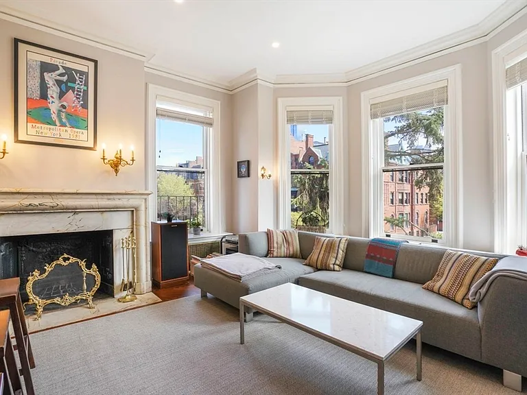 334 Beacon St #6 — Photo 6