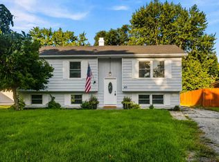 419 Deerpath Dr, Lindenhurst, IL 60046