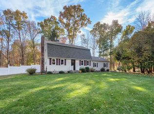 19 Bayberry Rd, Hampden, MA 01036