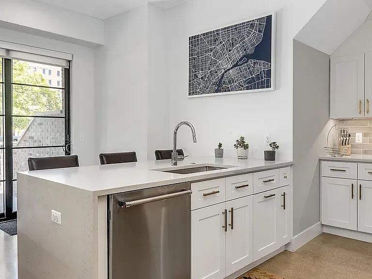 262 Mack Ave #1 — Photo 6