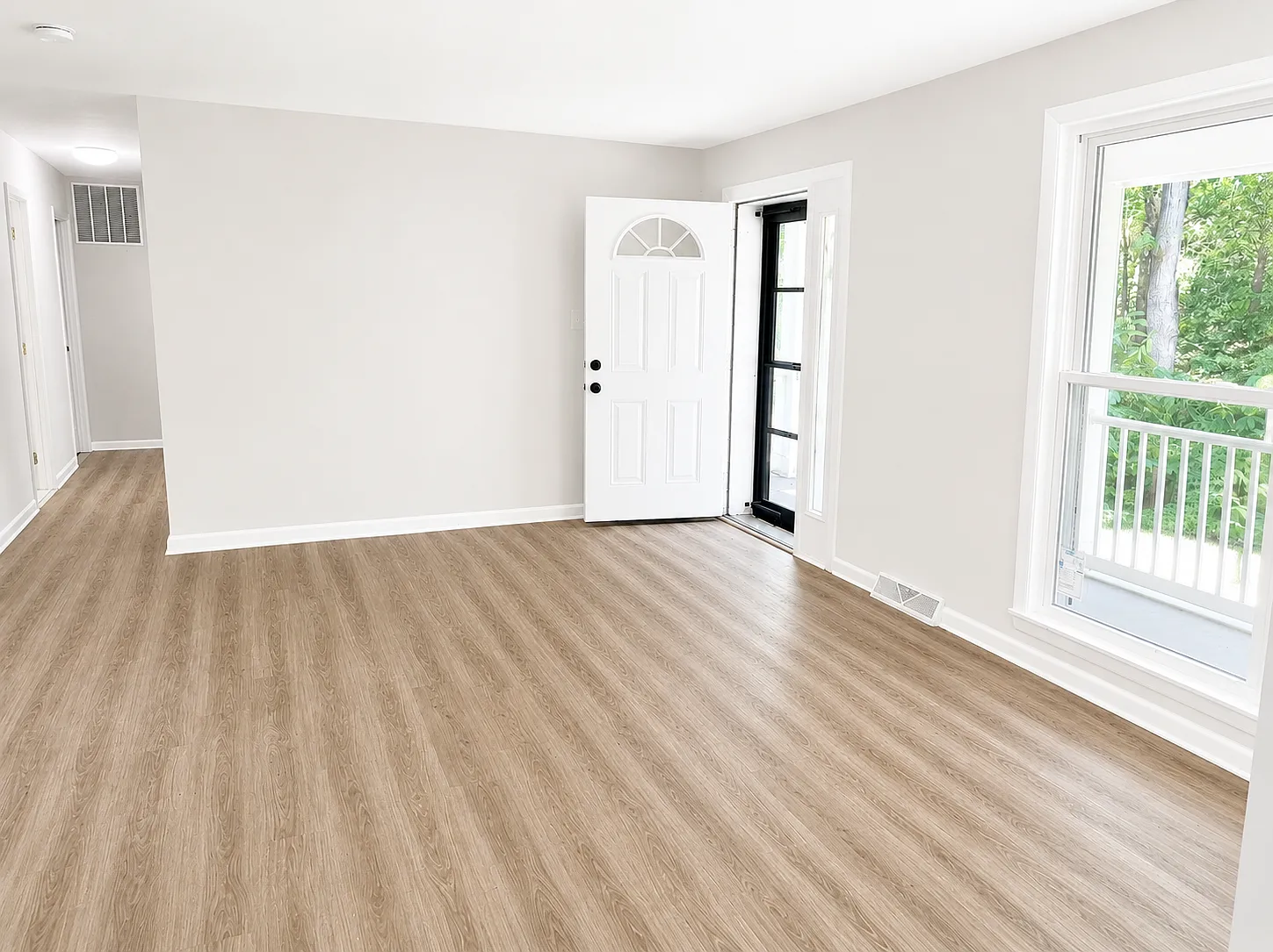 5 bed, 3130 sqft, $2,800 — Photo 2