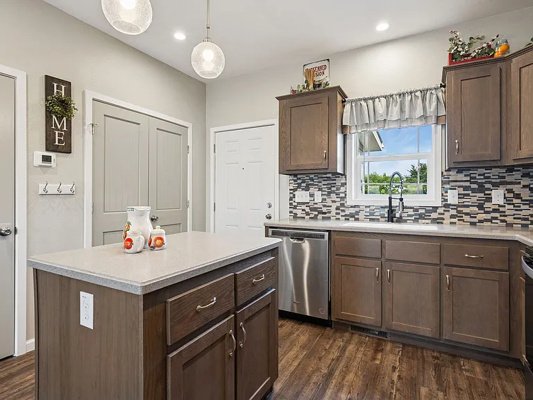 8466 Golden Fields Ln #B — Photo 19