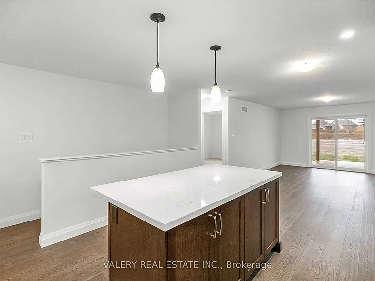 9 Peachleaf Ln — Photo 10