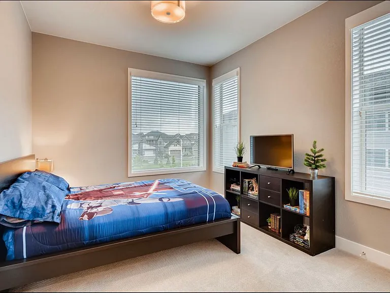 9761 Taylor River Cir — Photo 16