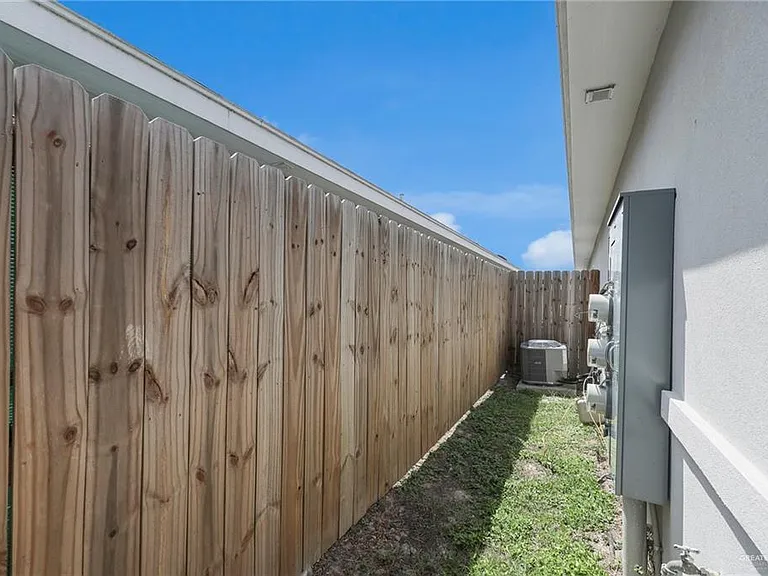 5006 S Dahlia St #4 — Photo 13